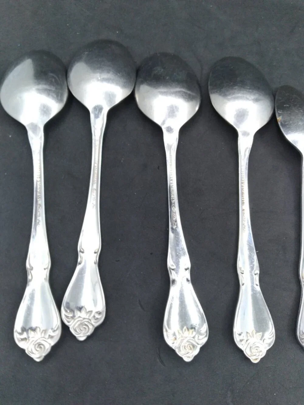 Set 11 Rogers 1881 Oneida Arbor Rose pattern small Forks and spoons teaspoons